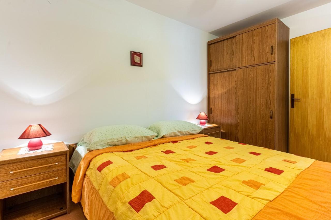 Kovacine Apartment Cres Esterno foto